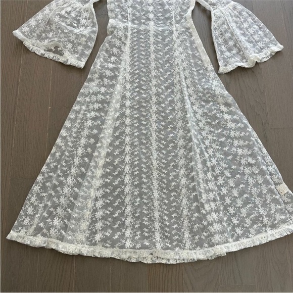 Doen Adalise Sea Salt White Lace Sheer
Maxi Dress XS NWT - Picture 4 of 9